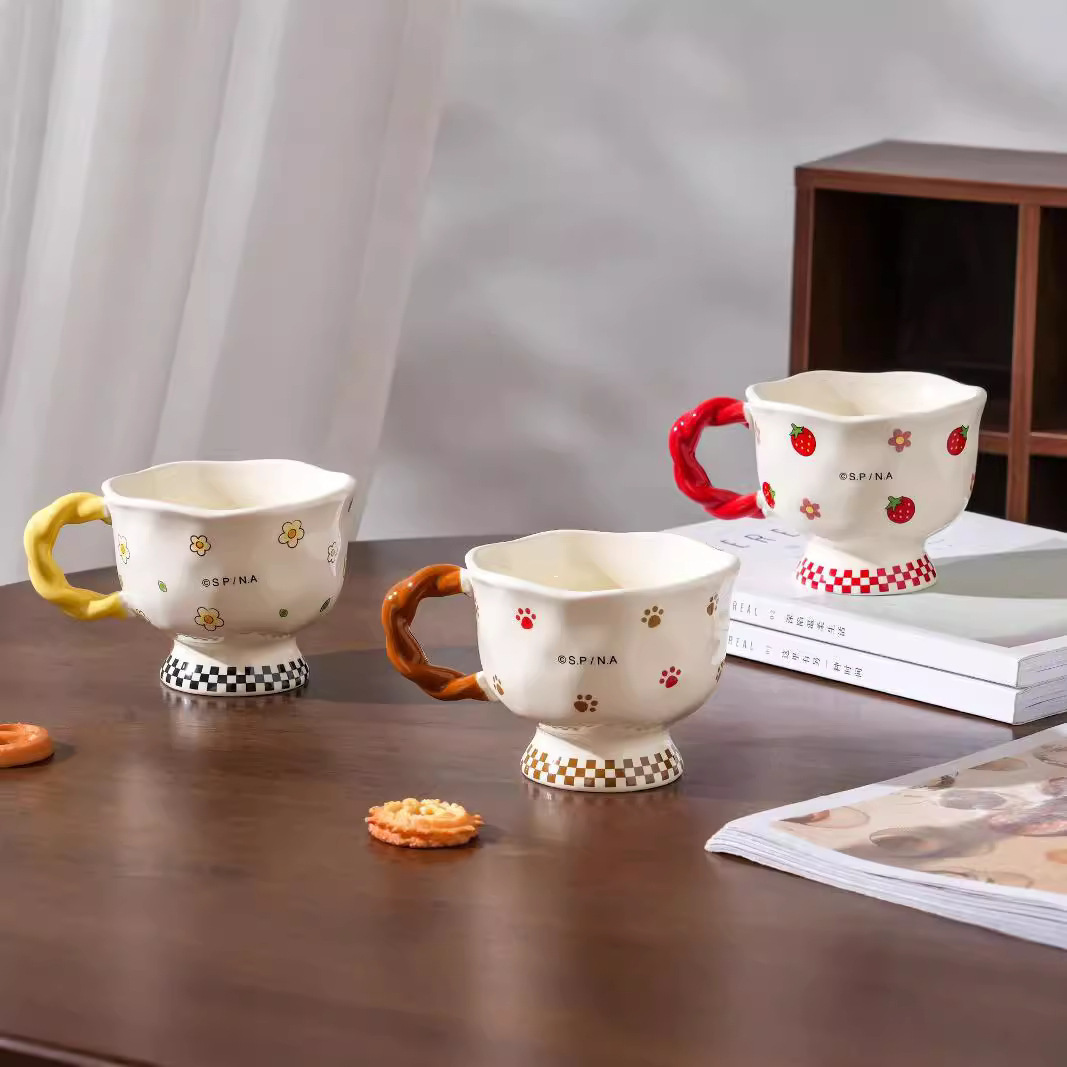 Venta directa de fábrica Cherry Maruko Taza de marca compartida Taza de cerámica para el hogar Taza de agua autorizada genuina linda para niñas