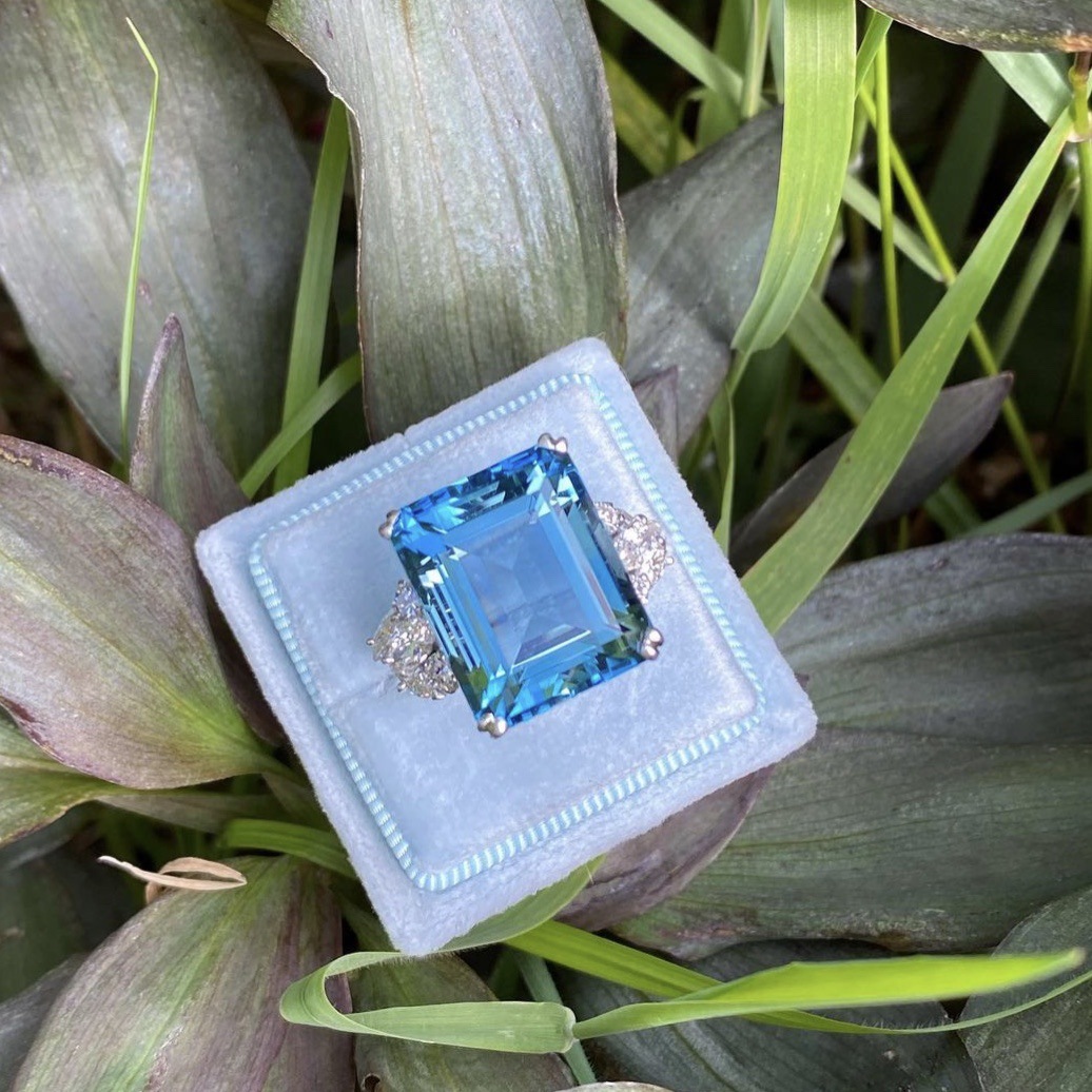 8g Weight Artificial Gemstones Inlay Material Luxurious Square Artificial Gemstones Alloy Wholesale Rings