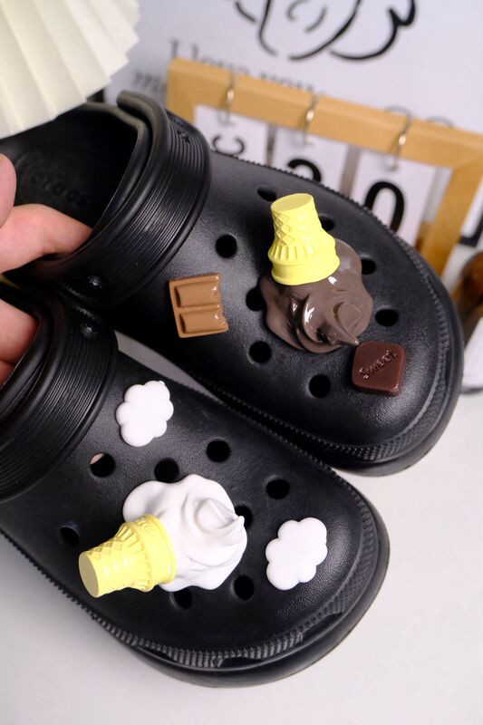 夏のスリッパ靴花漫画ハローキティ下駄アクセサリー靴バックル靴花セット diy アクセサリーリトルレッドブック|undefined