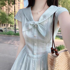 夏にぴったりの美しいミニスカート、クールで高貴でエレガントでユニークで美しい女性用ピンチウエストブルードレス