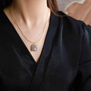 Jade Crafts Natural Xinjiang Hetian Jade Qinghai Material Old Material Purple Pink Peace Bread Brand Pendant for Women