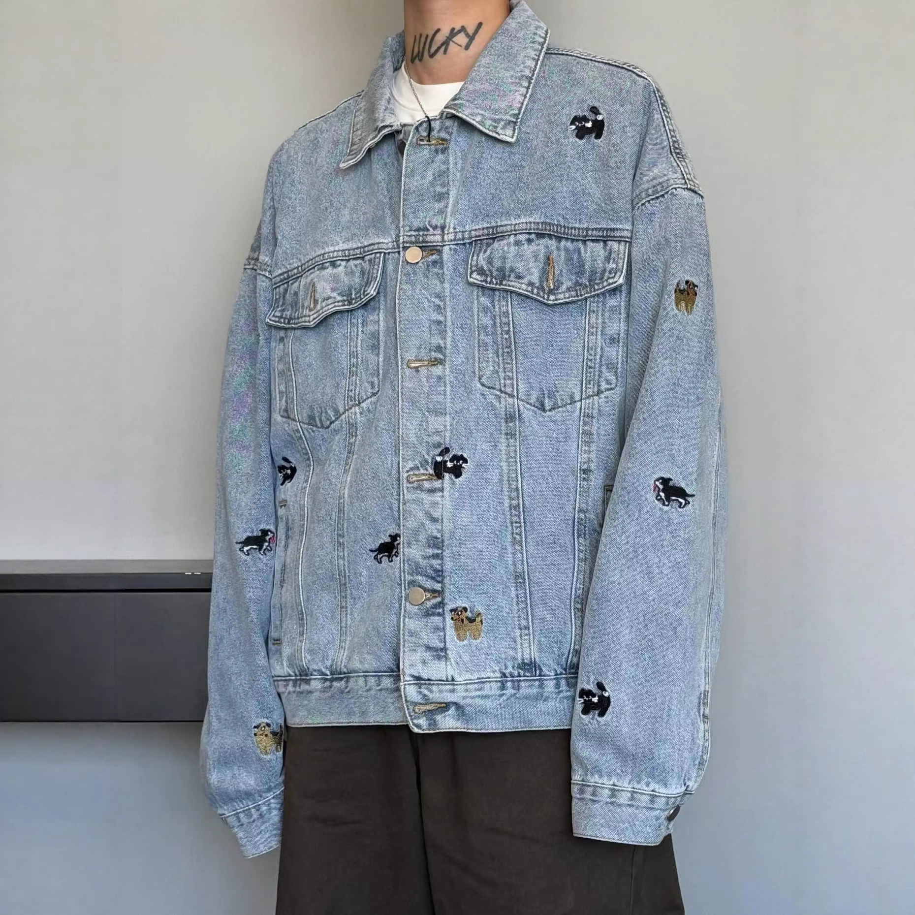 Giacca in denim con ricamo vintage a tema cartone animato - Cappotto oversize da streetwear per uomo e donna (S-2XL)_voghion.com