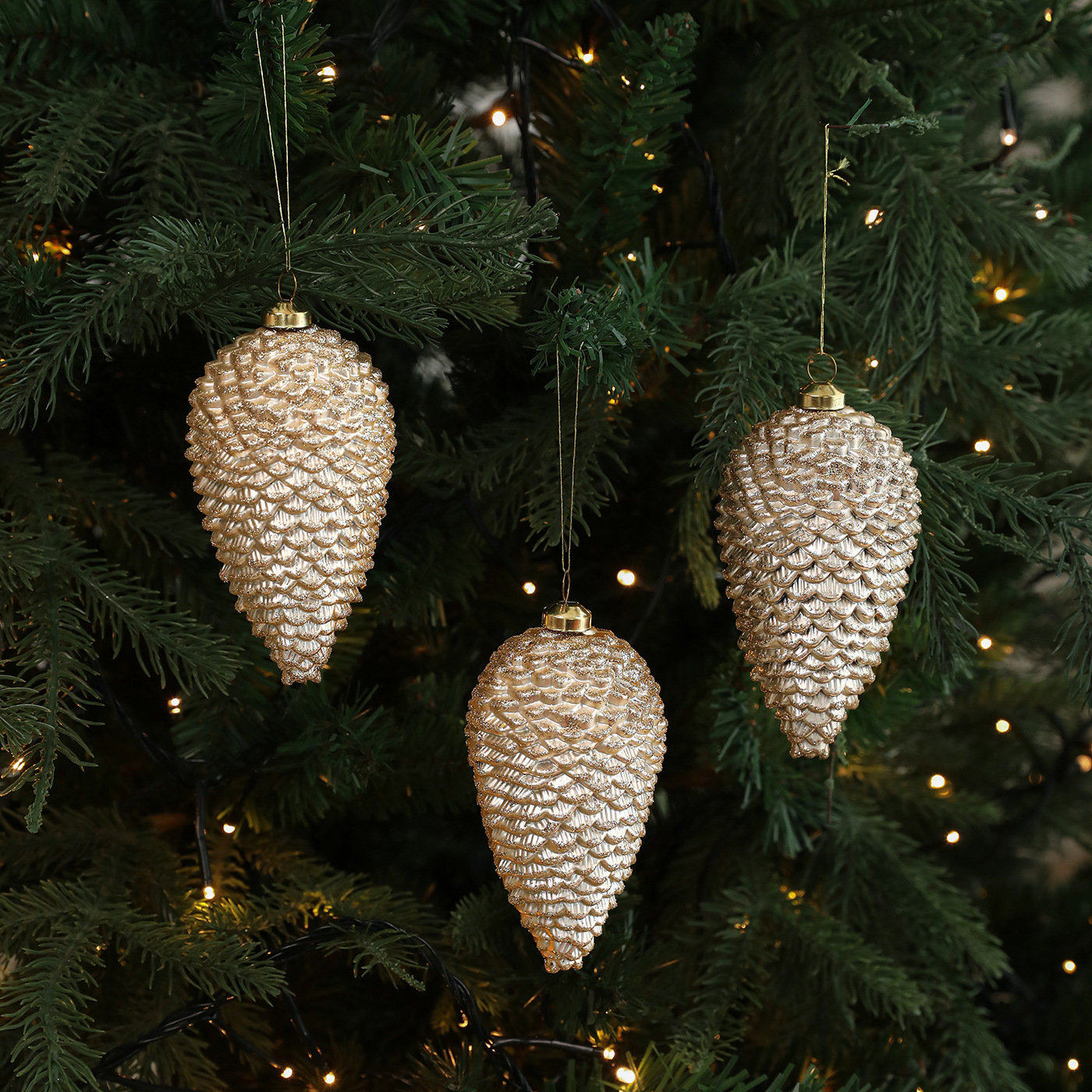 Polvo adhesivo de plástico transfronterizo color pino de bellota caja de polvo adhesivo de árbol de Navidad colgante decoración de escena colgante