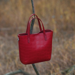 ��Ʒ�|�{�~Ƥ����СˮͰţƤ�μ�б��ˮͰ���ٴ�bag