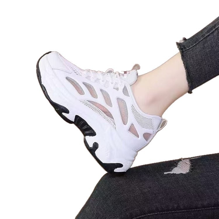 2026 nuevos zapatos de verano delgados zapatos de red de alta altura de mujer zapatos deportivos casuales con suela gruesa zapatos de red blanca