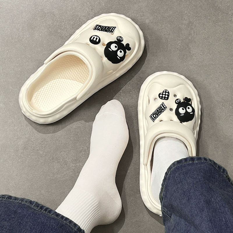 Спотовые пещерные туфли женские мультяшные туфли пуговицы милые украшения дома носить двойные тапочки женские пляжные сандалии