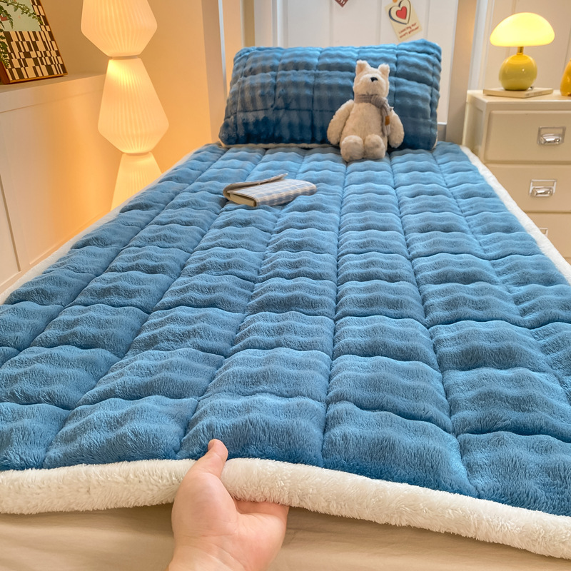 Thickened Bubble Milk Velvet Mattress Imitation Rabbit Plush Mattress Single Student Dormitory Mattress Foldable Soft Cushion