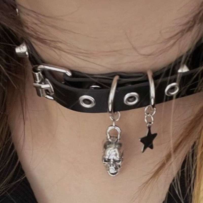 Girocollo con pentagramma e teschio stile dark punk y2k accessorio_voghion.com