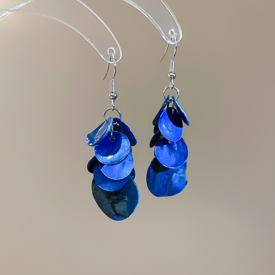 Pendientes de borla de concha geométrica redonda, estilo de vacaciones junto al mar, gancho para la oreja, pendientes de todo fósforo de moda, sentido de clase alta de nicho