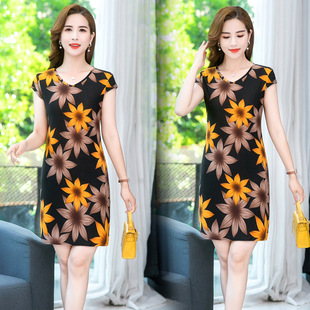 �羳Ů�b������|V�I2023�ļ������B��ȹ�W���@���黨���L�����