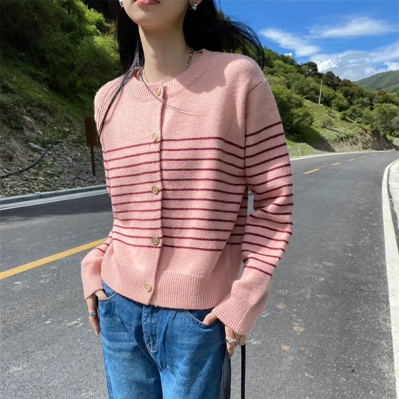 Cardigan de punto a rayas francesas para mujeres a principios de otoño pequeño plegado para usar suéter de manga larga de cuello redondo chaqueta superior image 1