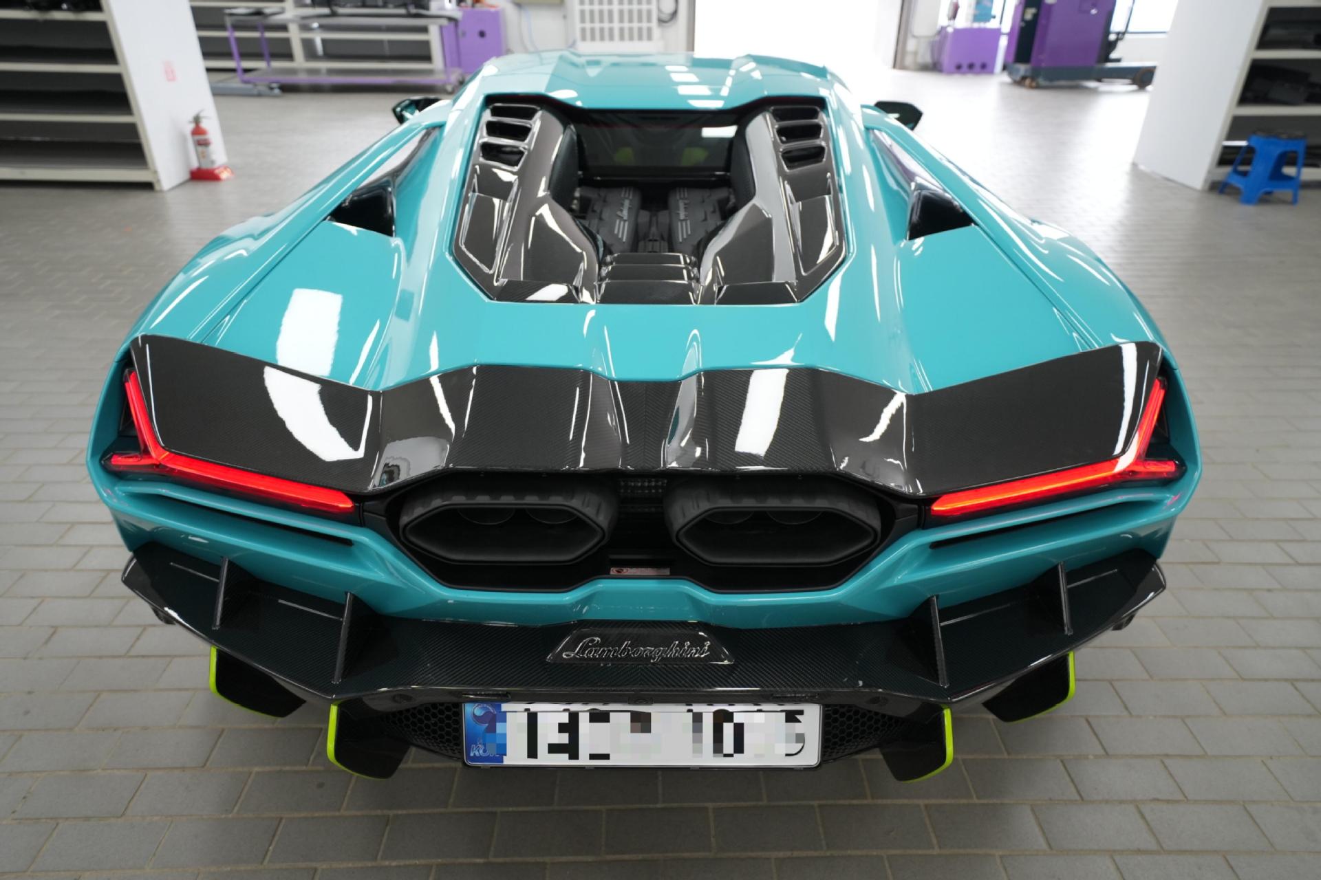Suitable for Lamborghini's new Aventador Revuelto, modified with original OEM upgraded dry carbon fiber body kit