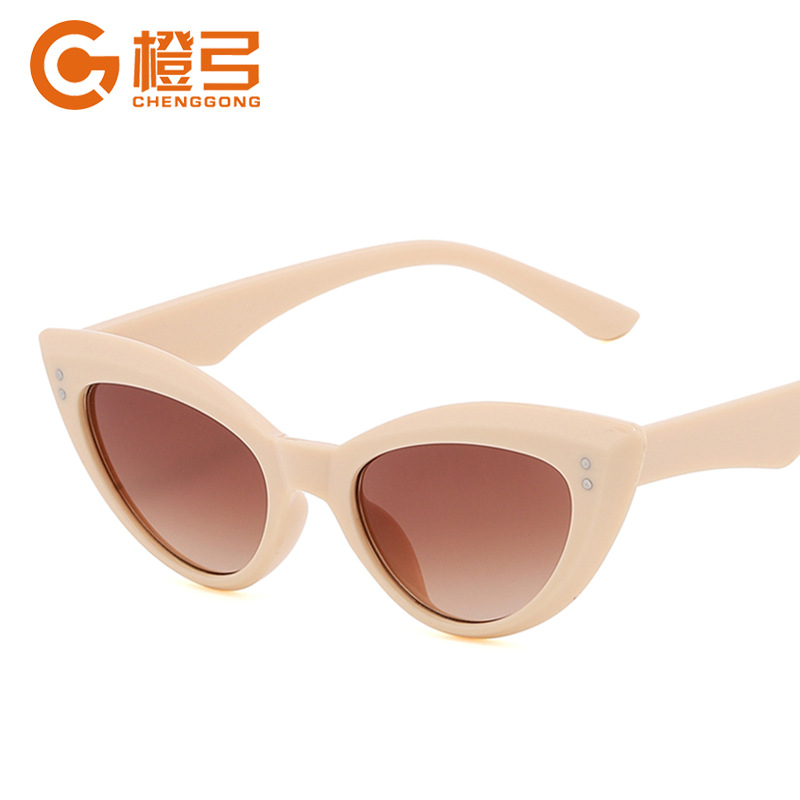 Europe and America Triangle Sunglasses sexy cat eye model glasses fashion stage show decorate Sunglasses