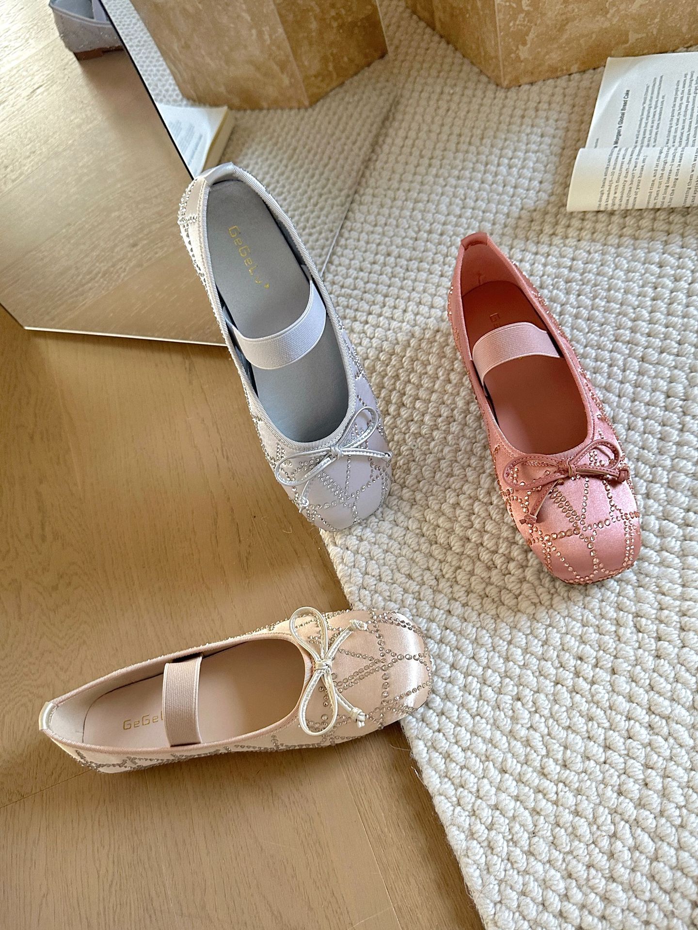 Scarpe Mary Jane in raso con fiocco in stile fata singola, con fondo piatto e fiocco in stile acqua, stagione primavera e autunno 2024_voghion.com