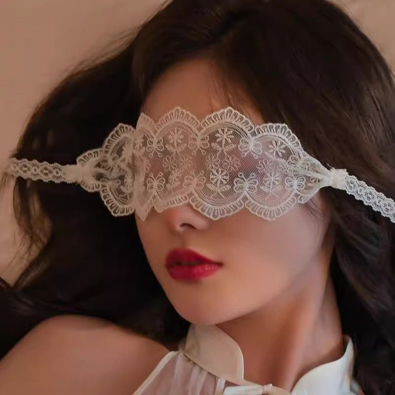 Lace eye veil for fairy-like and elegant ladies, half-face misty atmosphere eye mask for masquerade party