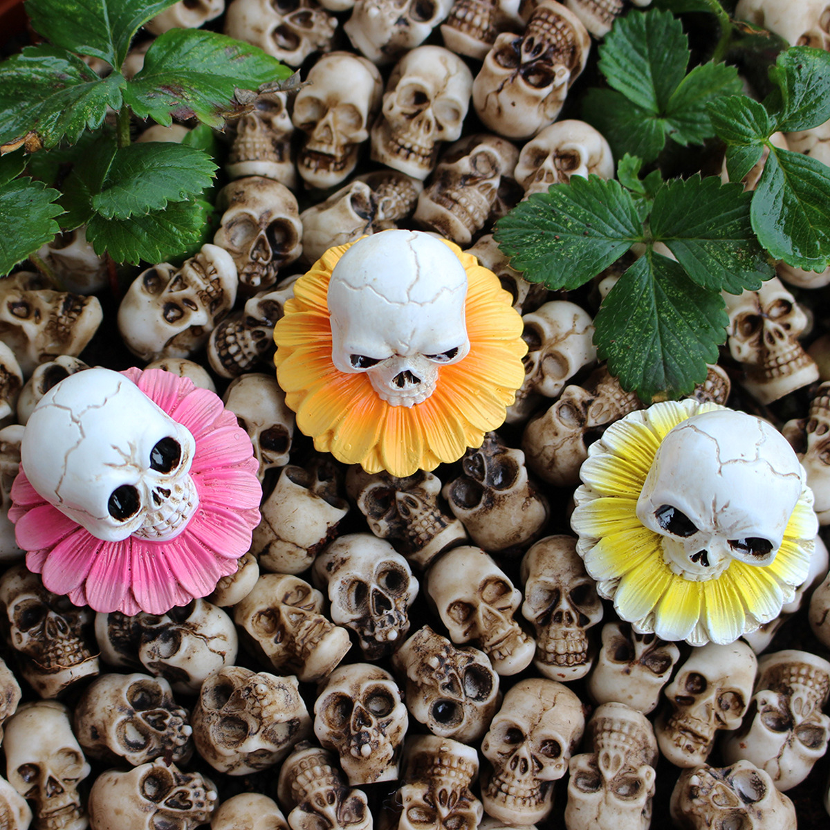  New Halloween Skull Worm Skull Sculpture Flower Pot Plug-in Garden Decoration Resin Ghost Head Plug-in 