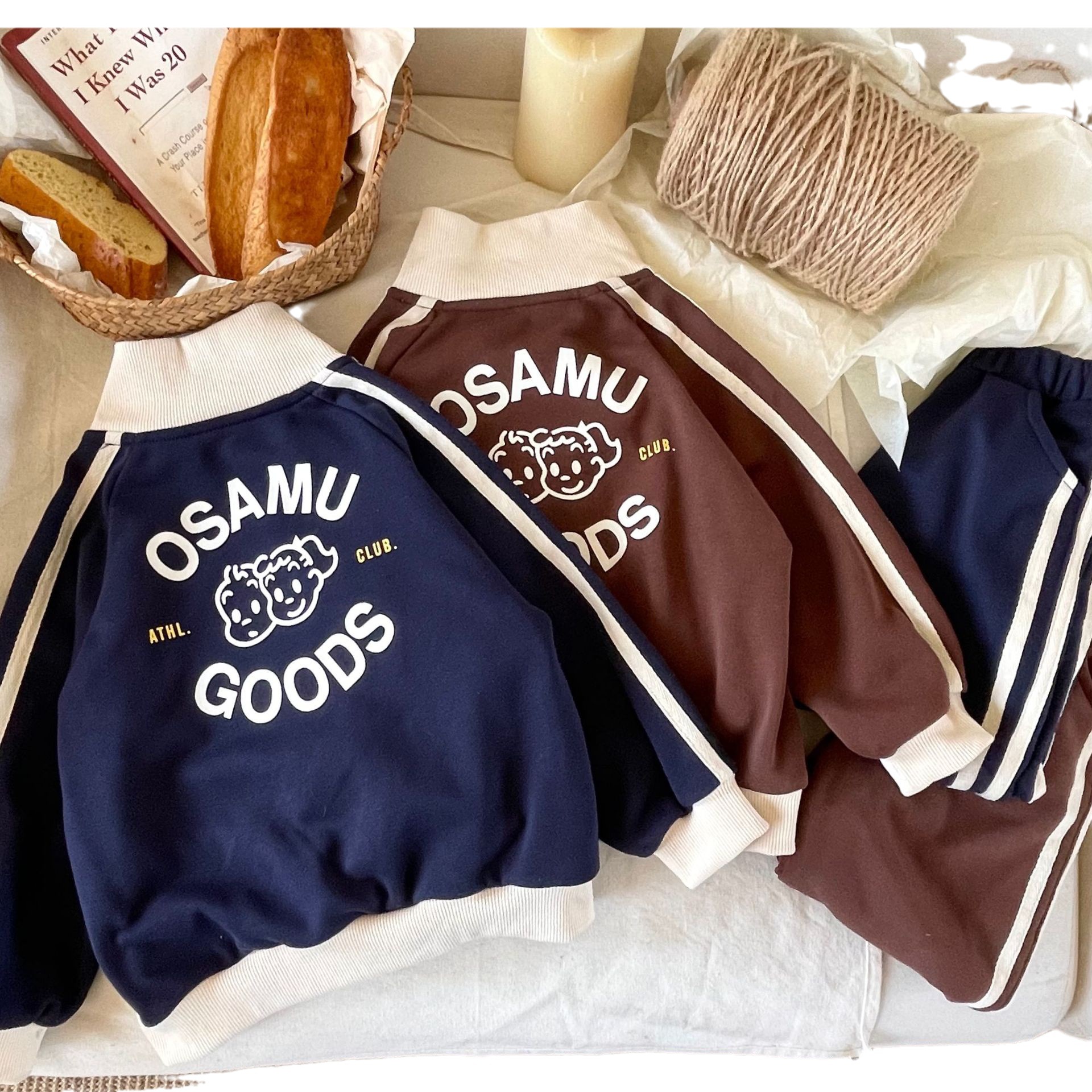 Children's 23 Autumn New Boys and Girls' Cartoon Letter Kindergarten Sweater Pants Two Piece Set_voghion.com