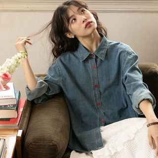 实拍2025春季新款日系文艺显瘦刺绣撞色宽松慵懒风牛仔衬衫外套女