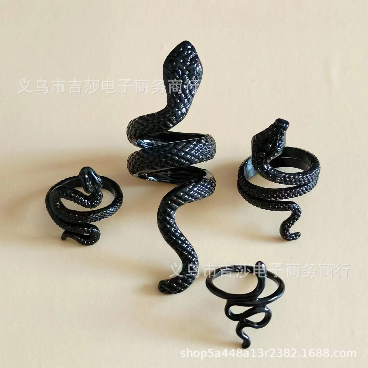 El comercio exterior de Europa y América largo fresco de los hombres guapos patrón de serpiente anillo punk estilo en forma de serpiente animal retro exagerado 4 piezas anillo conjunto