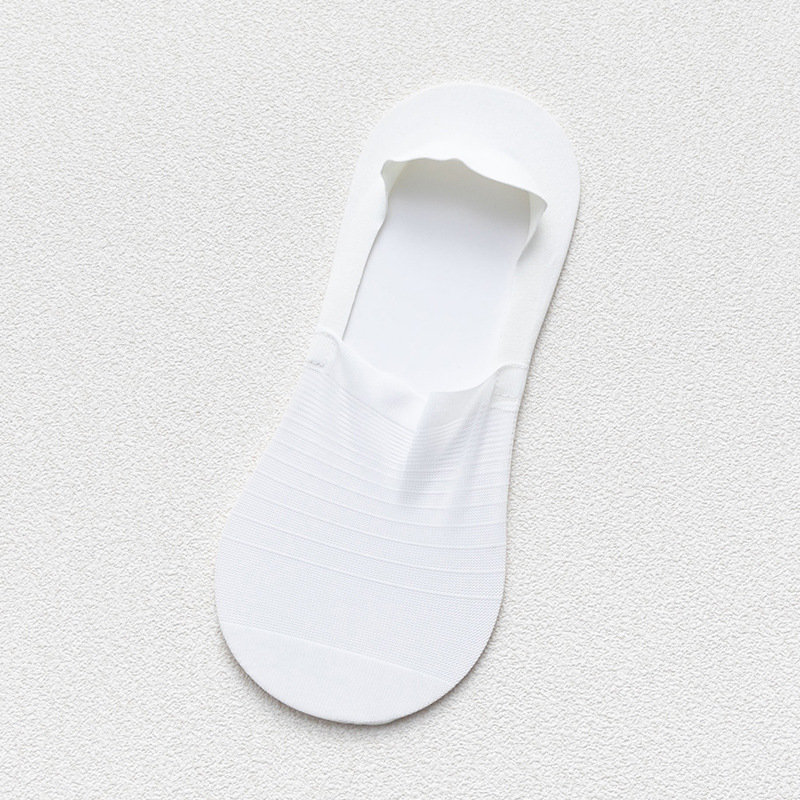 Calcetines invisibles de verano de los hombres calcetines delgados de seda de hielo a rayas finas de corte bajo de silicona antideslizante talón simple barco Calcetines