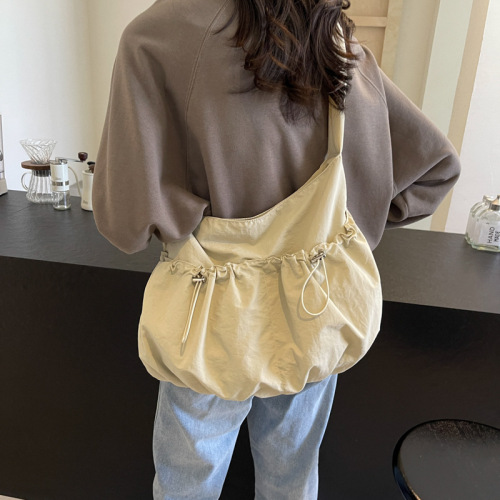 New 2024 University Students Pleated Bag Casual Smart Outdoor Korean Style Nylon Bag Large Capacity Women's Crossbody and Shoulder Bag Instagram Style