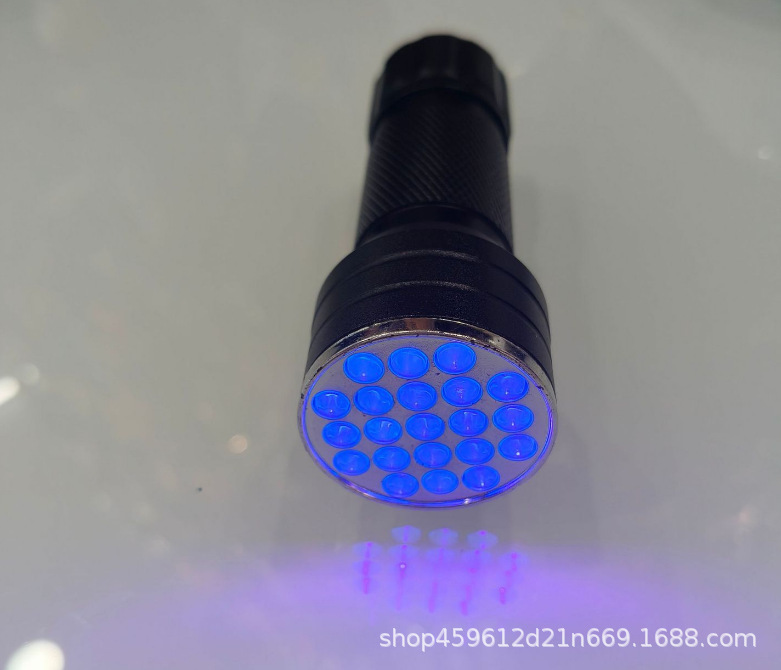 A large number of in stock LED ultraviolet violet flashlight UV money lamp pet mini violet lamp flashlight