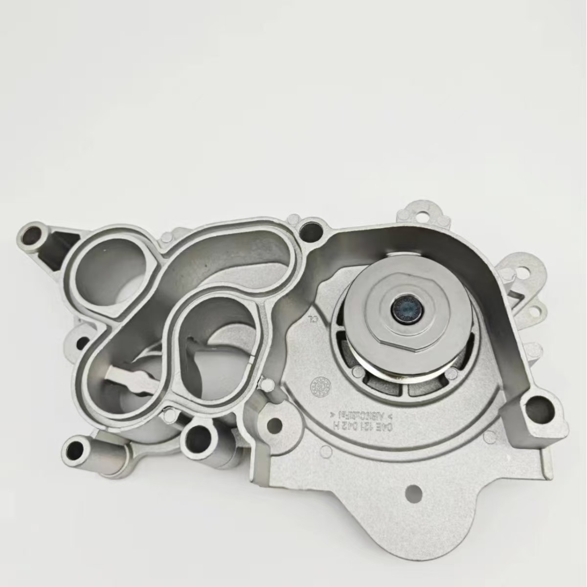 Direct from the manufacturer, suitable for Volkswagen New Santana and New Jetta with EA211 engine, 5-hole water pump 04E121600D
