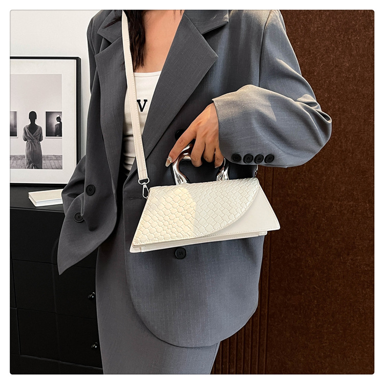 Crocodile patterned handbag for women 2024 new high-end niche design, personalized single shoulder crossbody square bag_voghion.com