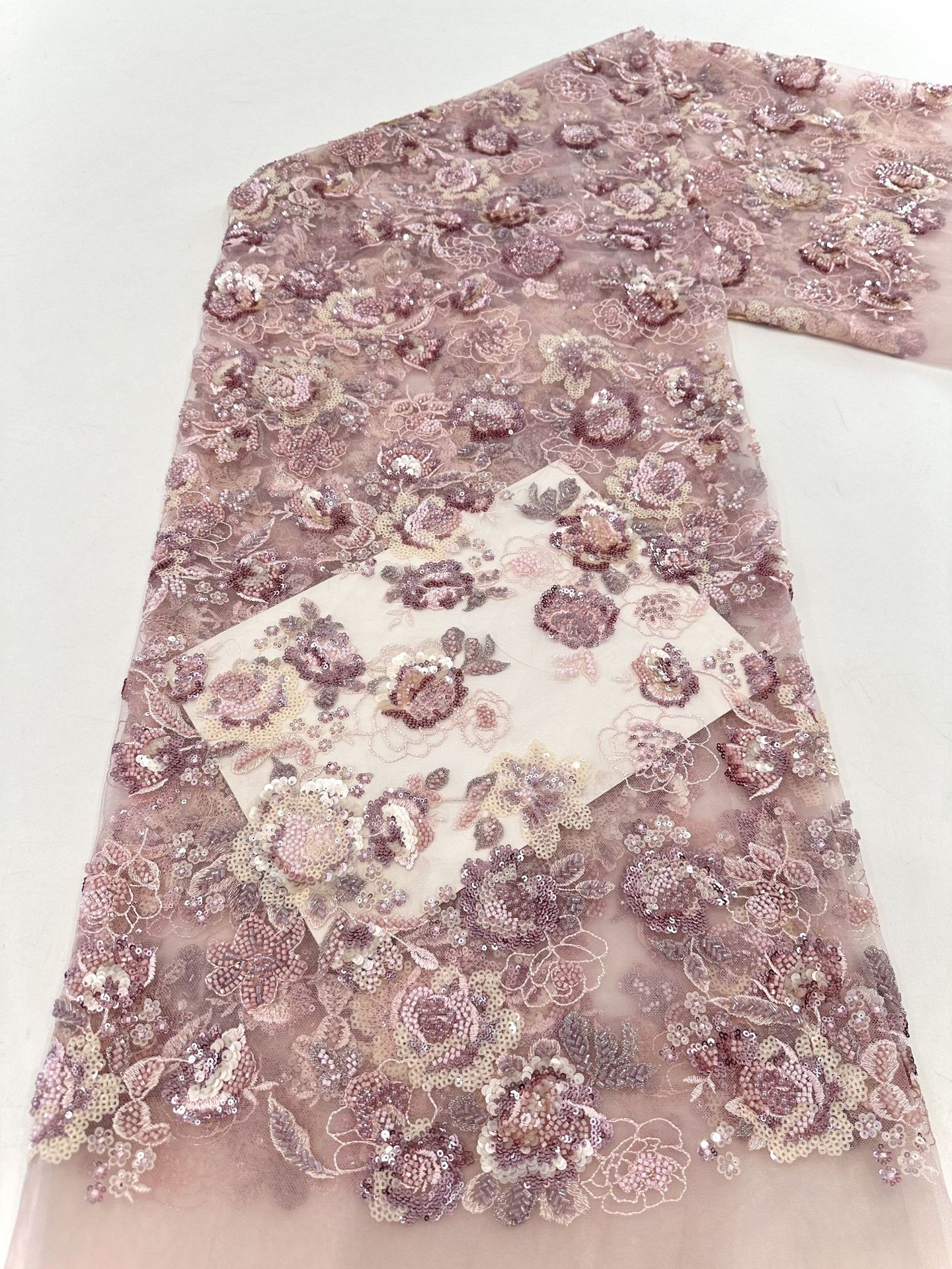 Europa y América industria pesada sequinilla tela vestido de boda estilo nacional tela de malla cuentas bordado tubo de fábrica directa