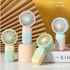 思特嘉美デスクトップミニ手持ちファン高颜値オフィス家庭用ファン夏の薄いギフトボックス