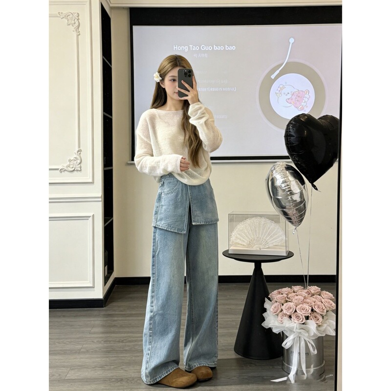 Early autumn Korean-style outfit: a complete set of relaxed white thin knit top and denim wide-leg pants two-piece set Early autumn Korean-style outfit: a complete set of relaxed white thin knit top and denim wide-leg pants two-piece set