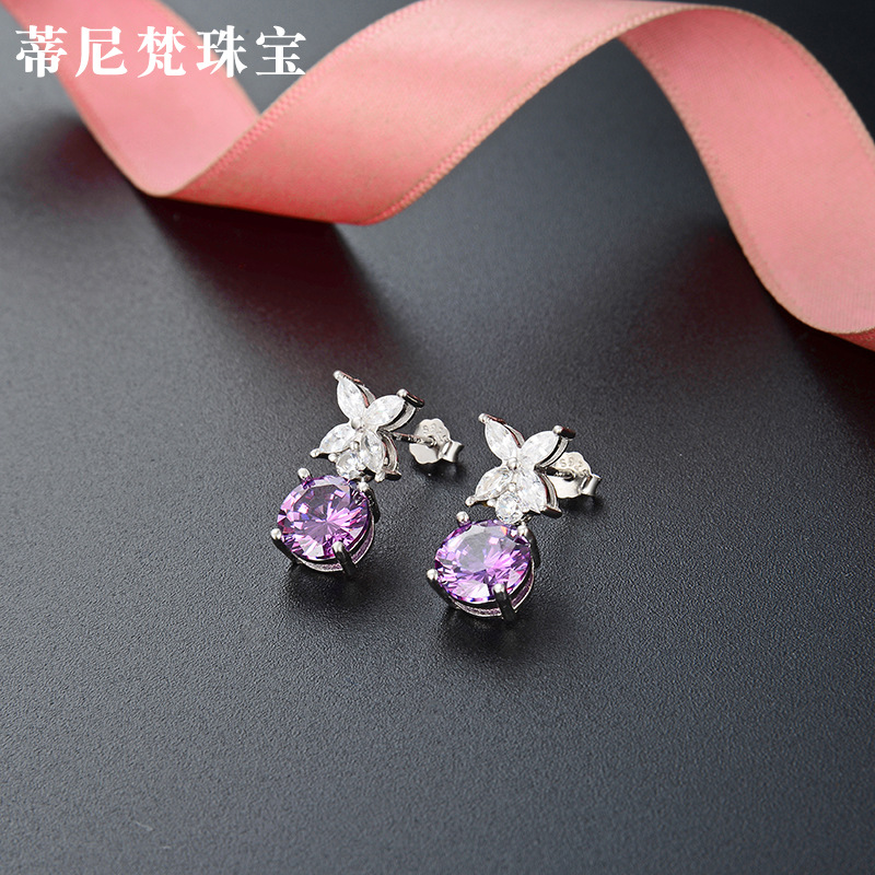 Estilo coreano creativo diseño personalizado pendientes de circón incrustados de Diamantes pendientes de plata esterlina S925 pendientes de trébol de moda simple para las mujeres