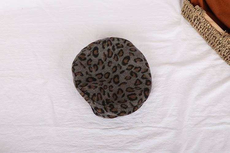 Hong Kong-style Beret Women's Leopard Print Korean-style All-match Japanese Vintage Painter's Hat Autumn and Winter British Bud Hat Pumpkin Hat_viptrois.com