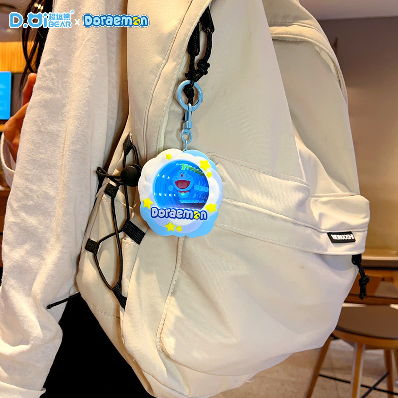 正版哆啦A梦创意发光钥匙扣机器猫公仔挂件动漫周边卡通书包挂饰|undefined