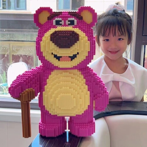 ChaoLeSen Toys Strawberry Bear Building Blocks Girl Series High Difficulty Assembly Huge Floor Stand Decor Puzzle
