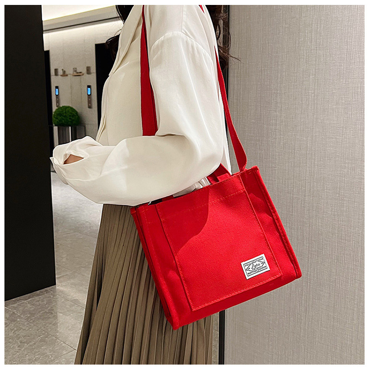 257g Weight Polyester Lining Material Sewing Thread Fashion Element Zipper Closure Type Single Shoulder Strap, Top Handle Strap Type Square Bag Bags Type Casual Occasion Canvas Material Solid Color Pattern All Seasons Season Women's Gender Streetwear Style Square Shape Women's Canvas Solid Color Streetwear Sewing Thread Square Zipper Square Bag 无