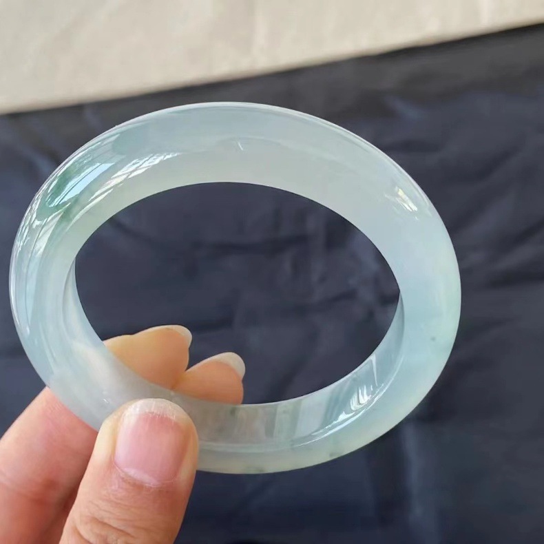 Vòng tay ngọc bích Miến Điện chính hãng – nổi hoa nước, đường kính trong 52–64 mm chi tiết 4