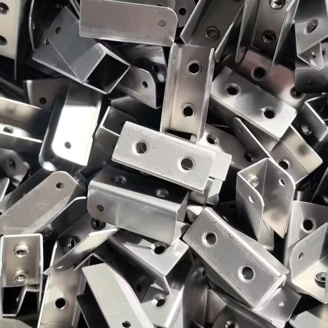 厂直供桌椅五金配件 方管连接件内置母卡扣 桌腿连接组件铁片60长