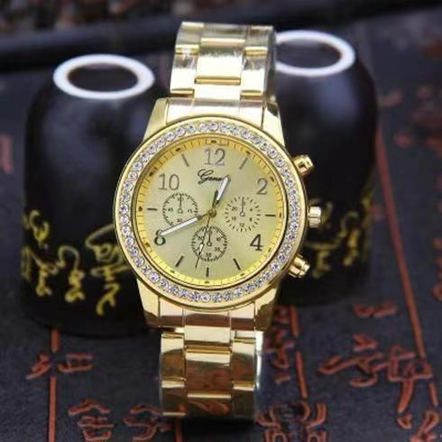 New Geneva Three-Dial Diamond-Encrusted Alloy Women's Quartz Wristwatch with European and American Steel Strap Casual Watch
