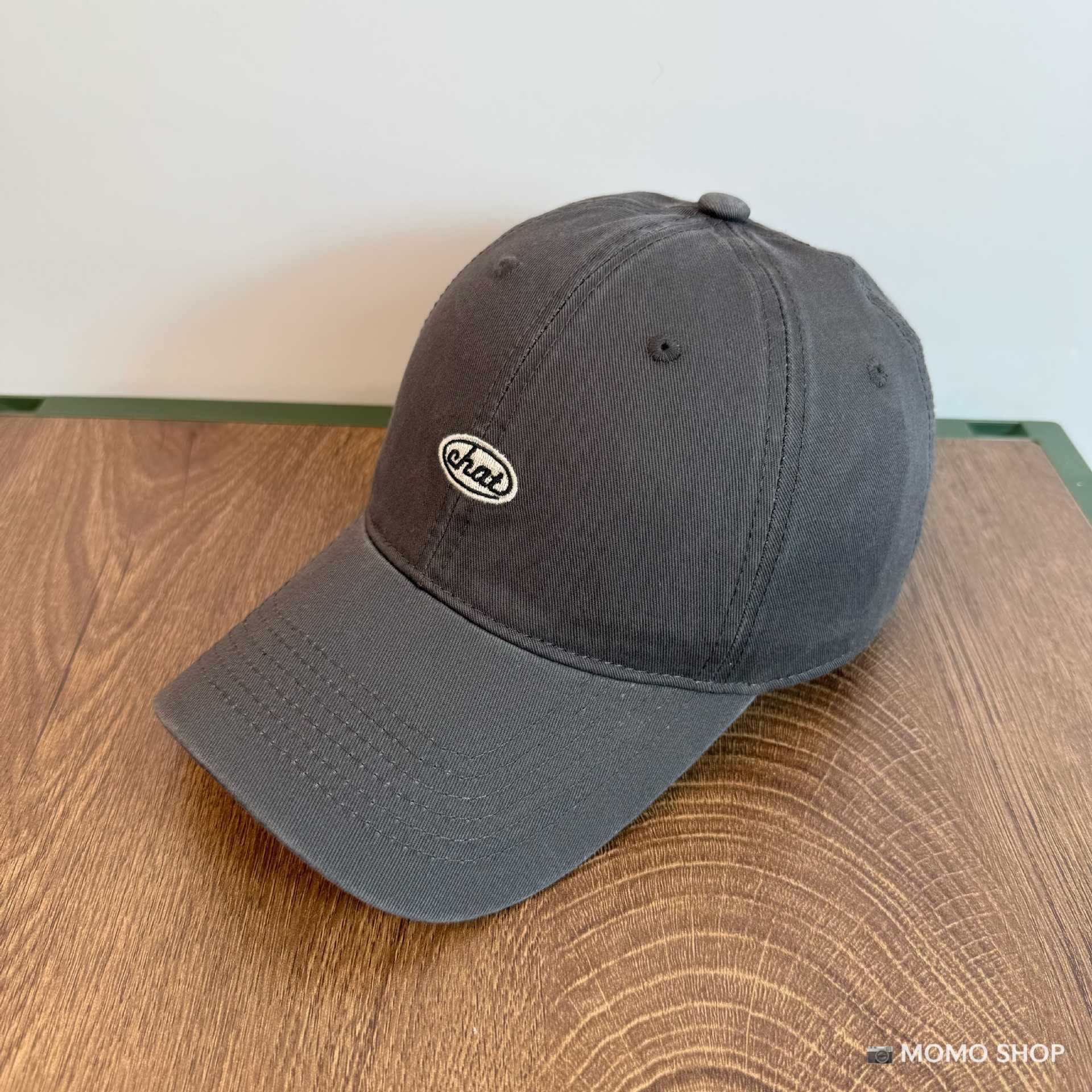 Moda chat bordado sombrero de béisbol para hombres cuatro estaciones, sombrero de lengua casual universal, sombrero de viento de la escuela coreana para mujeres muestran cara pequeña