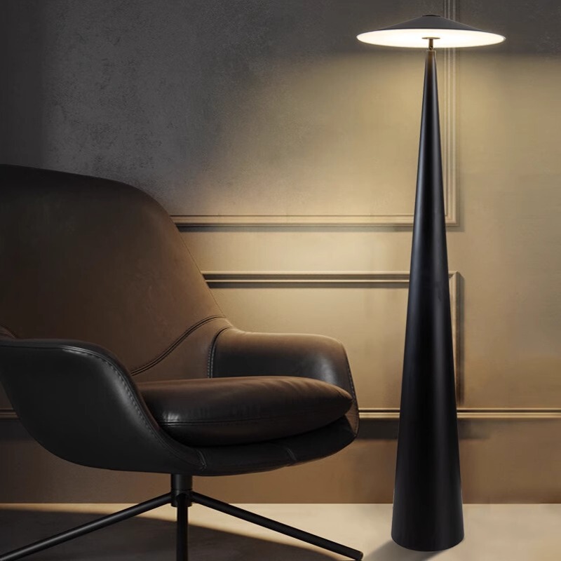 Nordic minimalist living room floor lamp post-modern creative hotel club cafe bedroom bedside study mushroom lamp
