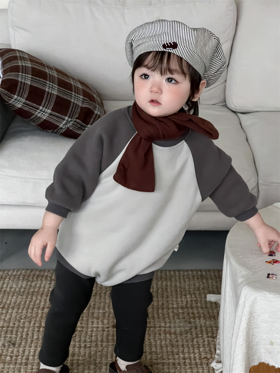 Ropa infantil de otoño y invierno 2024 ropa de bebé de salida 2024 ropa de otoño y invierno ropa infantil coreana de color combinado con ropa de escalada de tercife