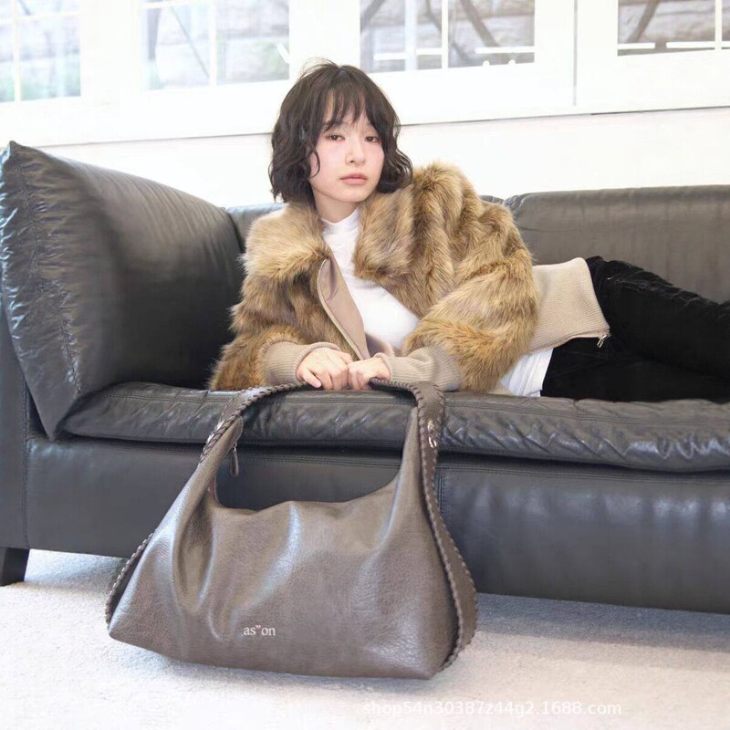 New Korean Niche Designer Brand Ason New Versatile Large-Capacity Shoulder Bag Fashionable Tote Bag for Women New Korean Niche Designer Brand Ason New Versatile Large-Capacity Shoulder Bag Fashionable Tote Bag for Women