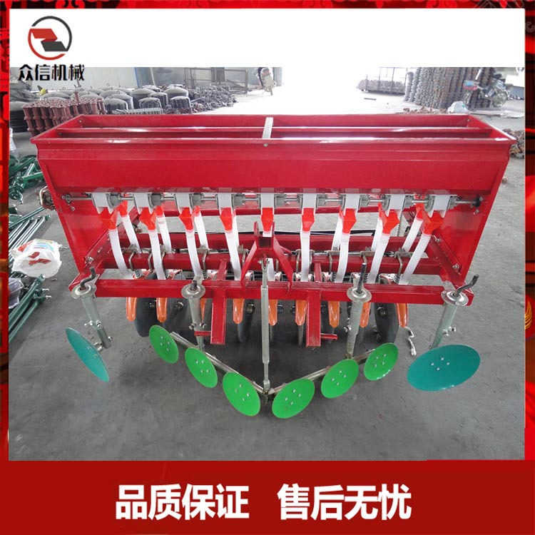 农用四轮拖拉机带小麦播种机 施肥机械
