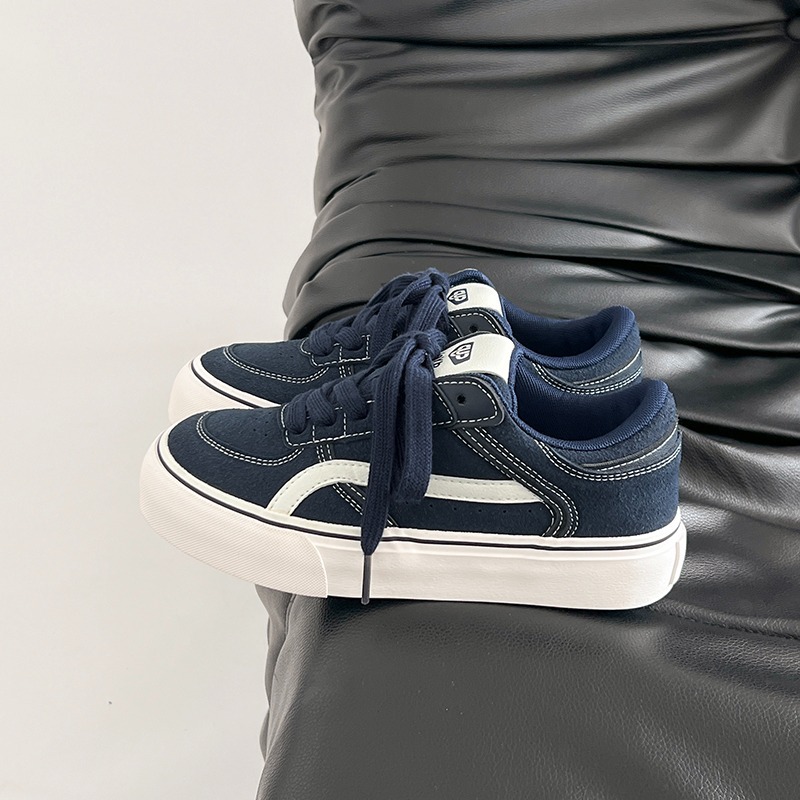 Zapatos de lona de ondas distantes para mujeres 2025 otoño nuevo cordón versátil zapatos de skate retro estudiantes zapatos deportivos casuales de mujer