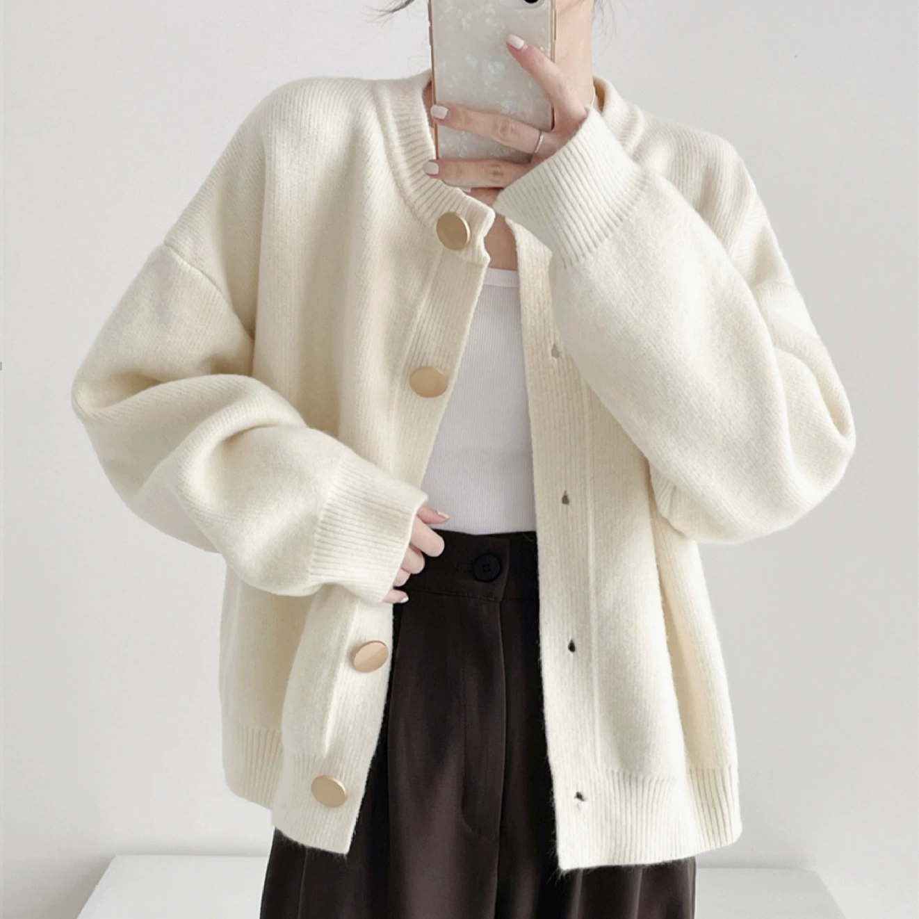 Дизайнерский однобортный однотонный вязаный свитер, куртка, кардиган, ленивый свободный топ с круглым вырезом, осенне-зимний французский топ в стиле ретро