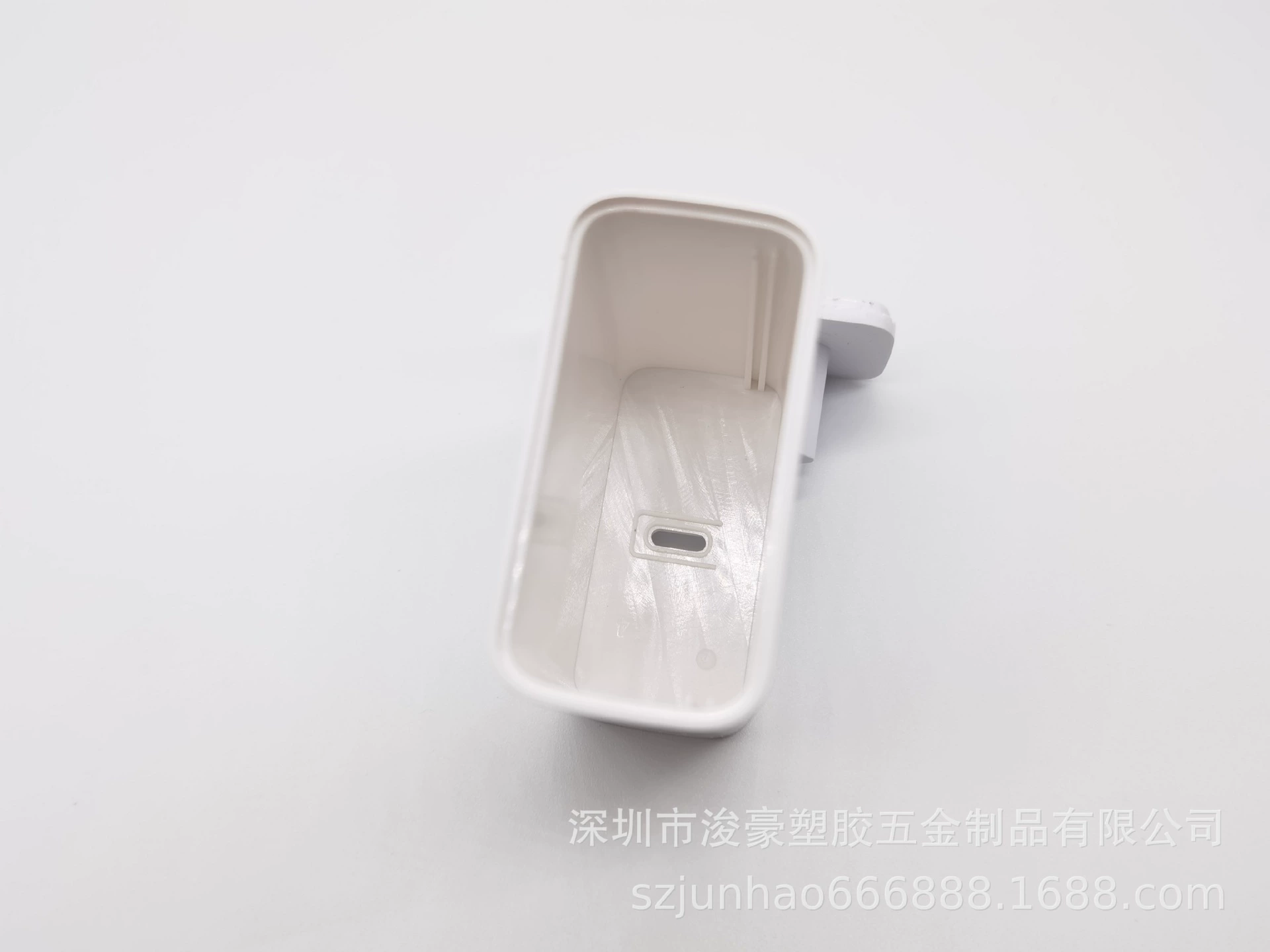 200W Super Flash Charging Plastic Shell Shenzhen Spot Shell