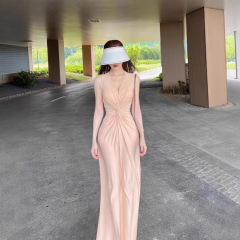 フレンチセレブスタイルの女性用ピンクノースリーブドレス、夏の気質、プリーツVネックウエスト、スリムフィットヒップカバーロングスカート