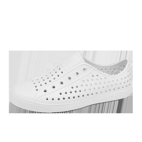 White sneaker-style hole shoes for men, closed-toe sandals, water-friendly and beach-ready hollowed-out design—perfect for summer, offering breathability and comfort.