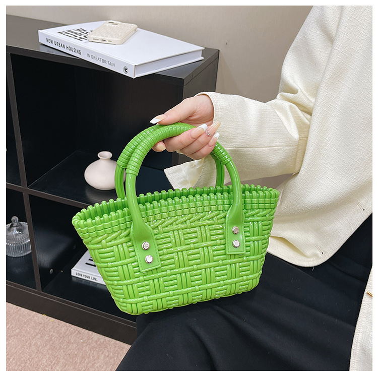 2025 New trendy and versatile crossbody mini vegetable basket jelly bag, fashionable hand-held woven bag, mini tote women's bag undefined